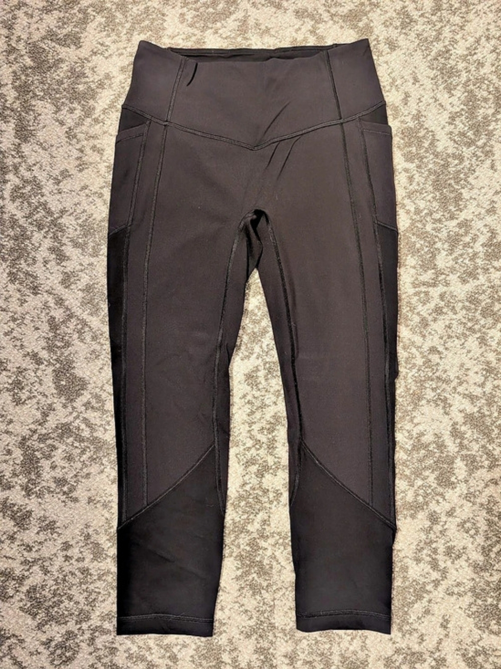 lululemon Speed Up Crop 23" Black Leggings Size 10